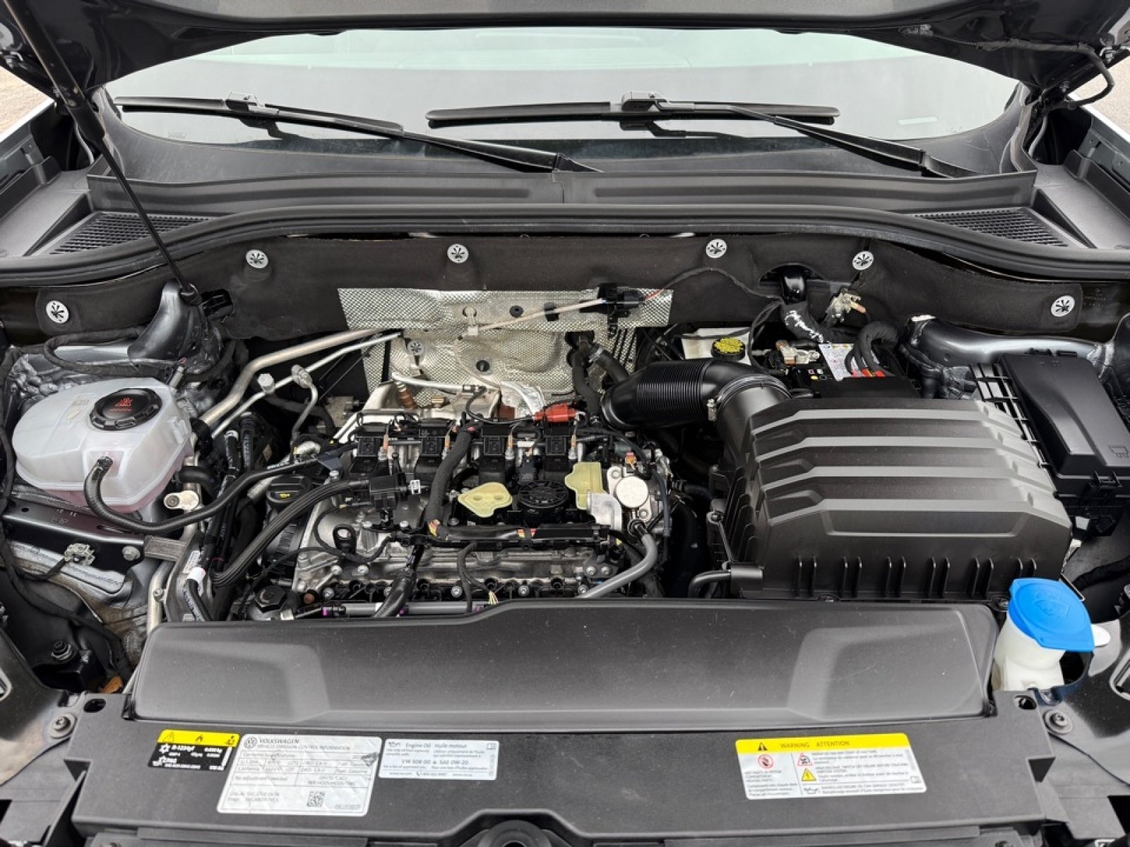 Used 2025 Volkswagen Atlas SE AWD/4WD image 42