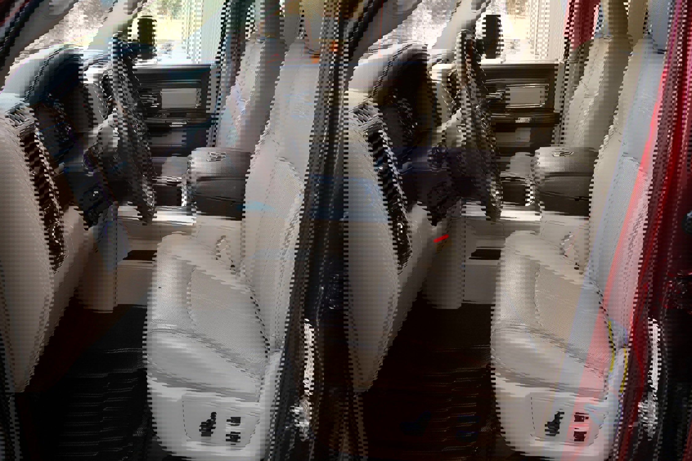 Used 2018 RAM 3500 Laramie image 23