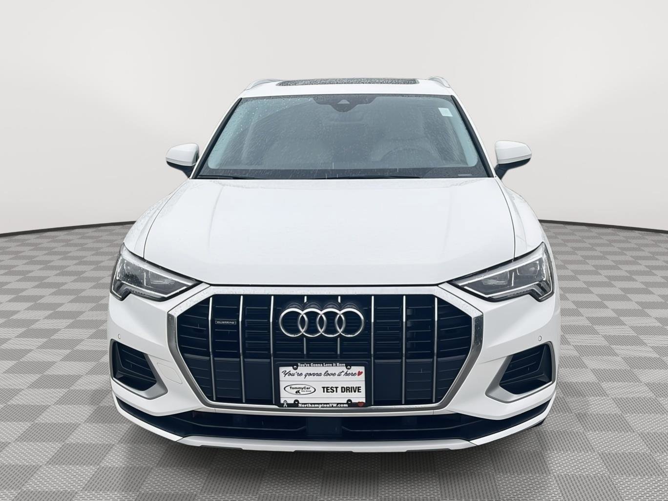 Used 2023 Audi Q3 2.0T Premium AWD/4WD image 2
