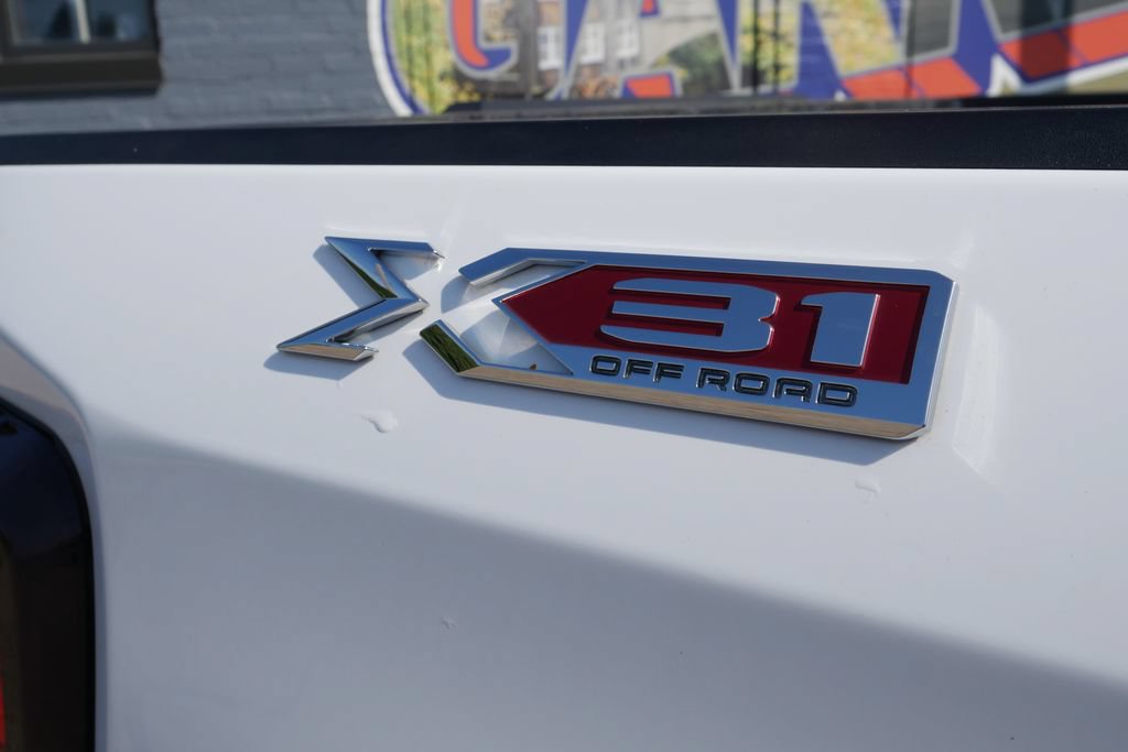 Used 2021 GMC Sierra 1500 4x4 Crew Cab w/ Sierra Value Package image 13