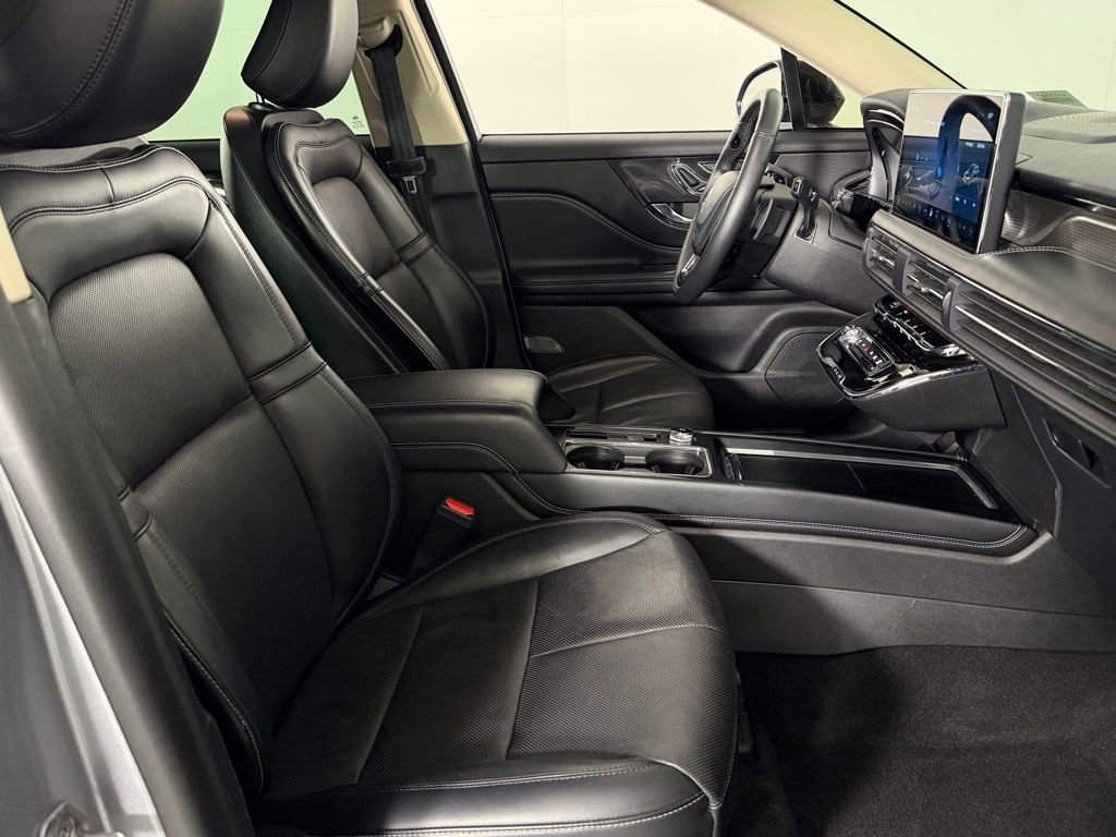 Used 2024 Lincoln Corsair Reserve w/ Equipment Group 201A image 32