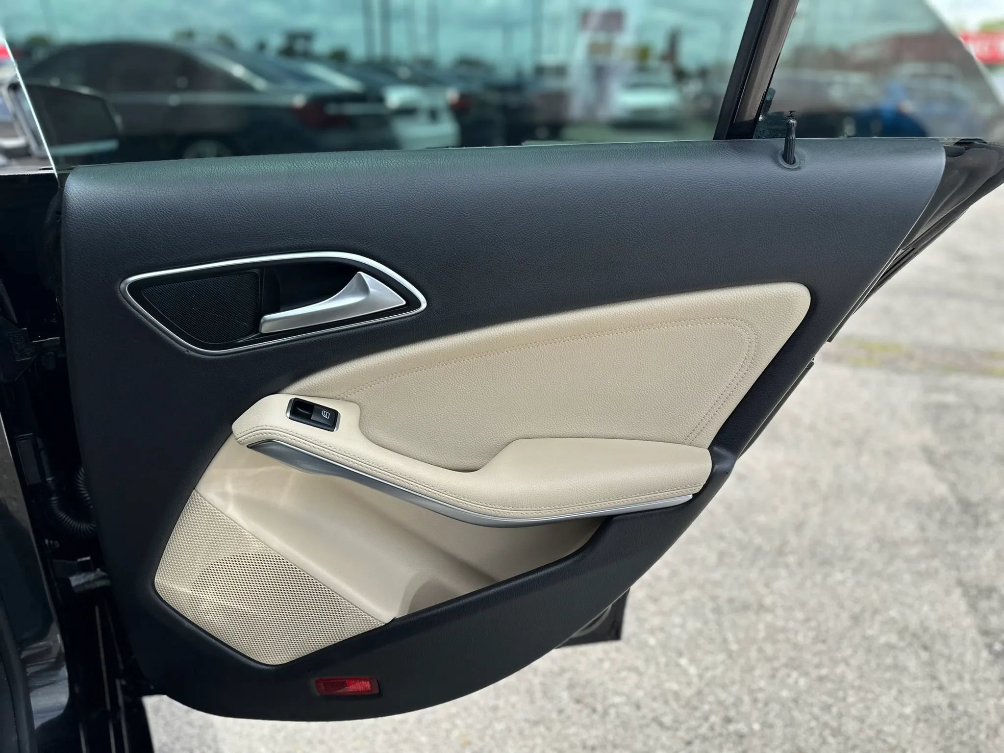 Used 2018 Mercedes-Benz CLA 250 image 23