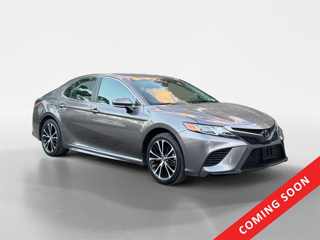 Used 2018 Toyota Camry SE w/ Convenience Package