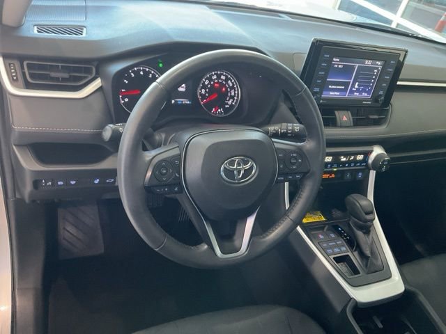 Used 2022 Toyota RAV4 XLE w/ Convenience Package image 8