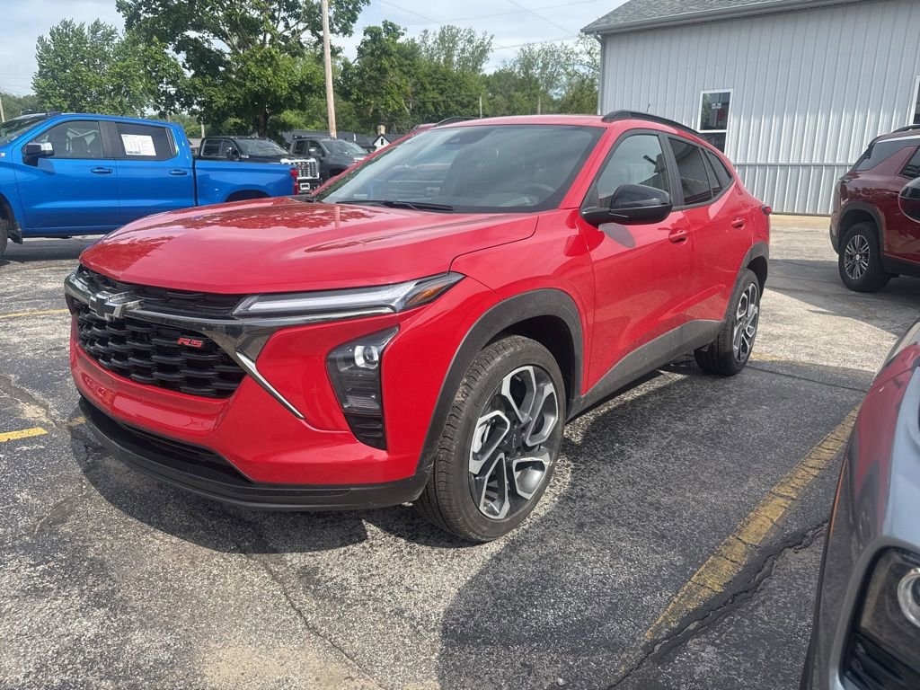 New 2026 Chevrolet Trax RS w/ Sunroof Package FWD image 3
