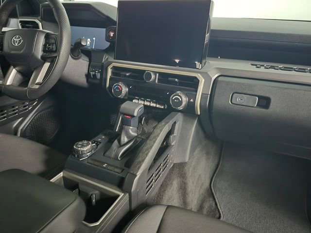 Certified 2024 Toyota Tacoma TRD Off-Road AWD/4WD image 36