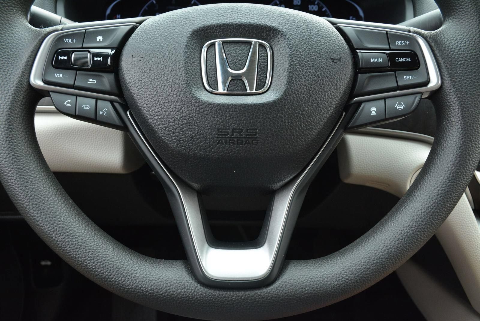 Used 2018 Honda Accord EX image 28