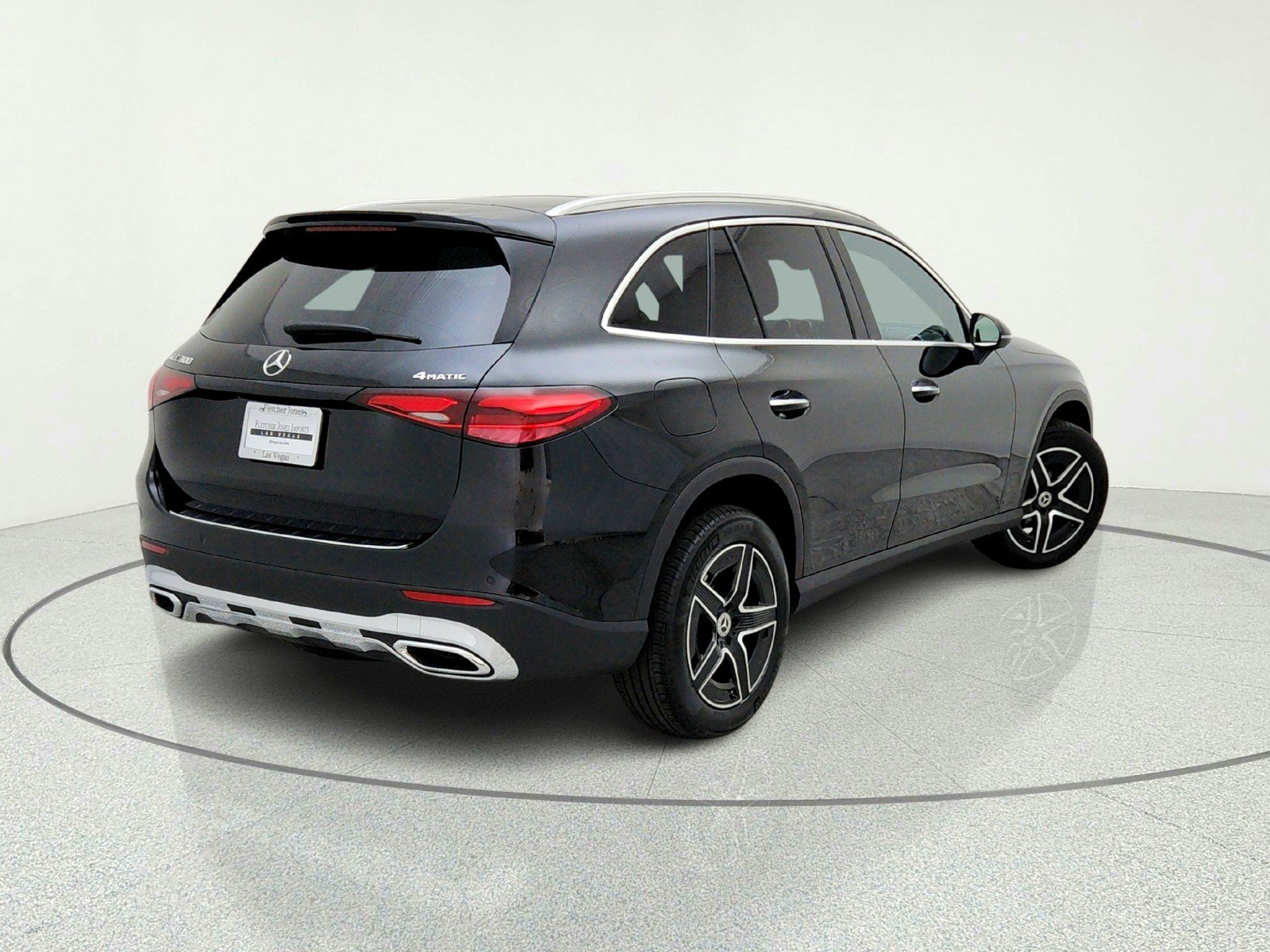 Used 2026 Mercedes-Benz GLC 300 4MATIC image 9