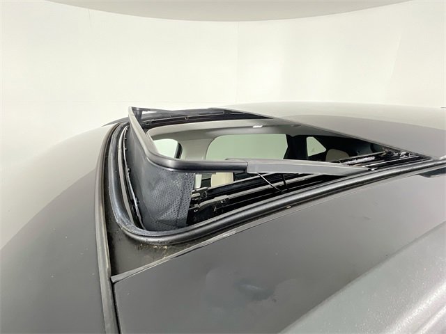 Used 2022 Ford Escape Titanium w/ Class II Trailer Tow Package image 23