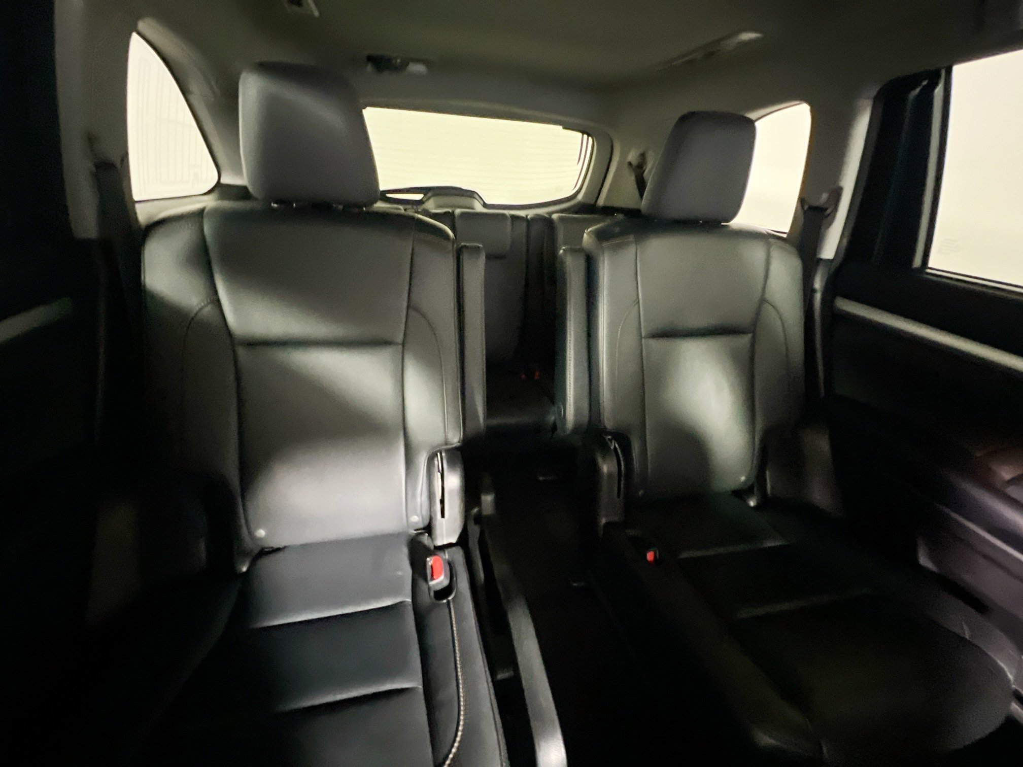 Used 2016 Toyota Highlander XLE image 33