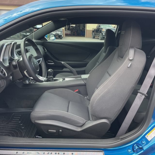 Used 2010 Chevrolet Camaro SS w/ RS Package RWD image 7