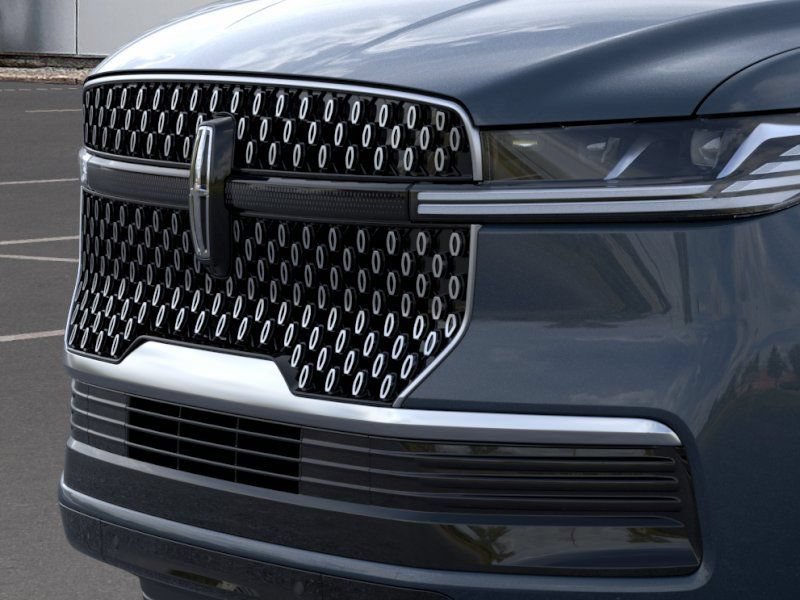 New 2026 Lincoln Navigator Reserve AWD/4WD image 17