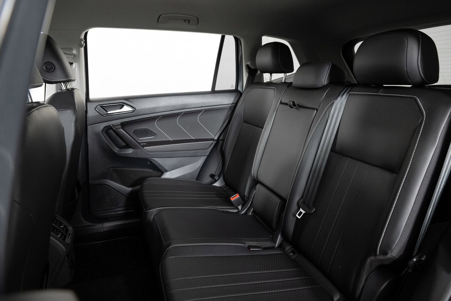 Used 2023 Volkswagen Tiguan SE image 20