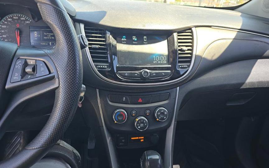 Used 2017 Chevrolet Trax LS w/ LPO, Protection Package FWD image 11