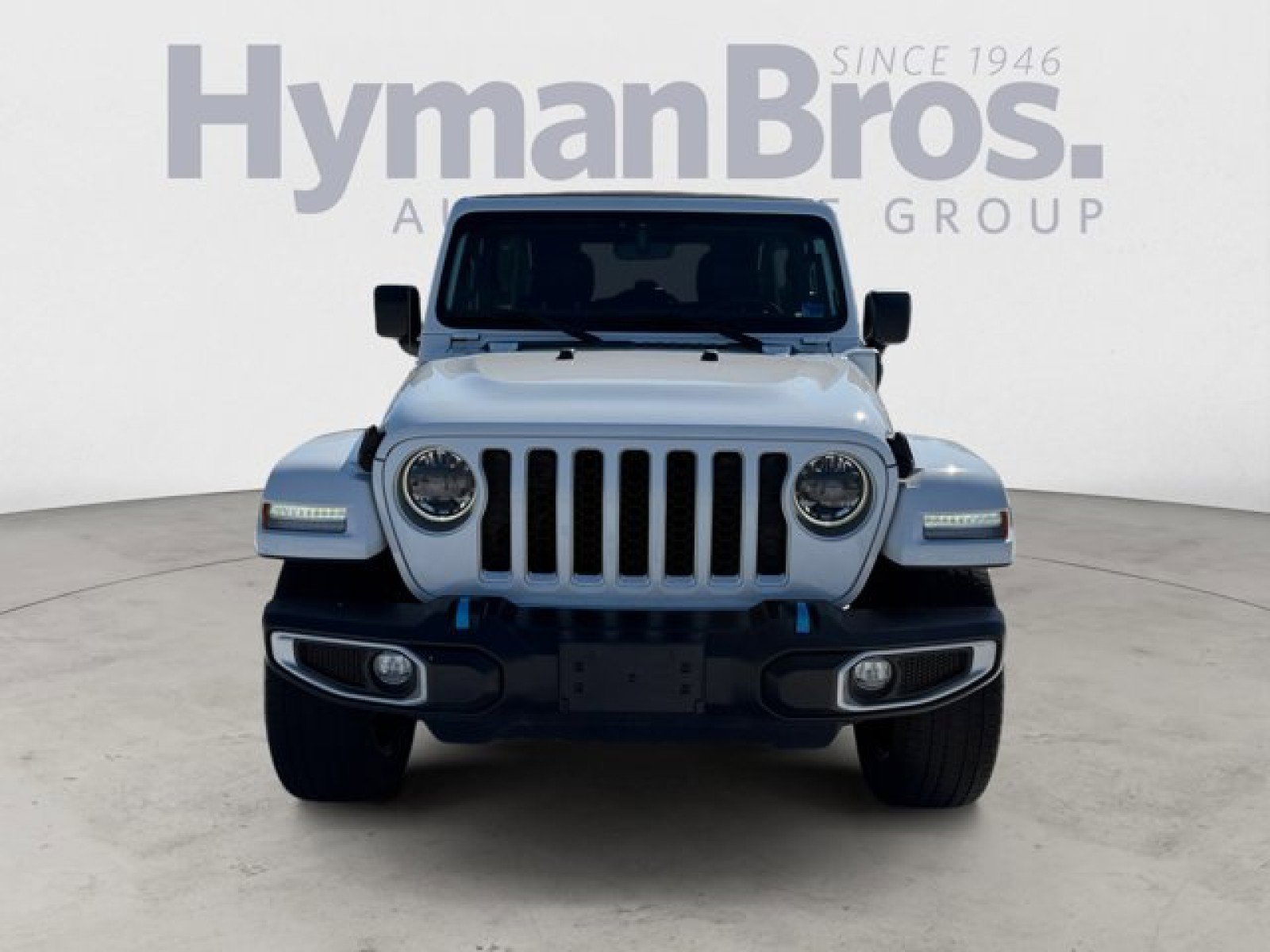 Used 2023 Jeep Wrangler Unlimited Sahara w/ Cold Weather Group image 8