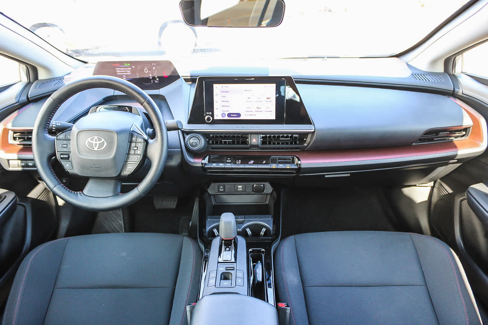Used 2024 Toyota Prius Prime FWD image 12
