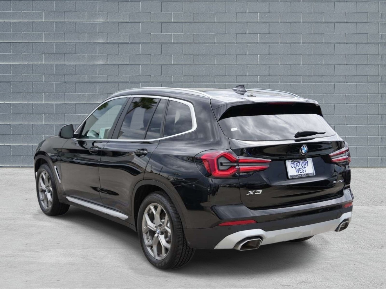 Used 2023 BMW X3 sDrive30i w/ Convenience Package RWD image 3