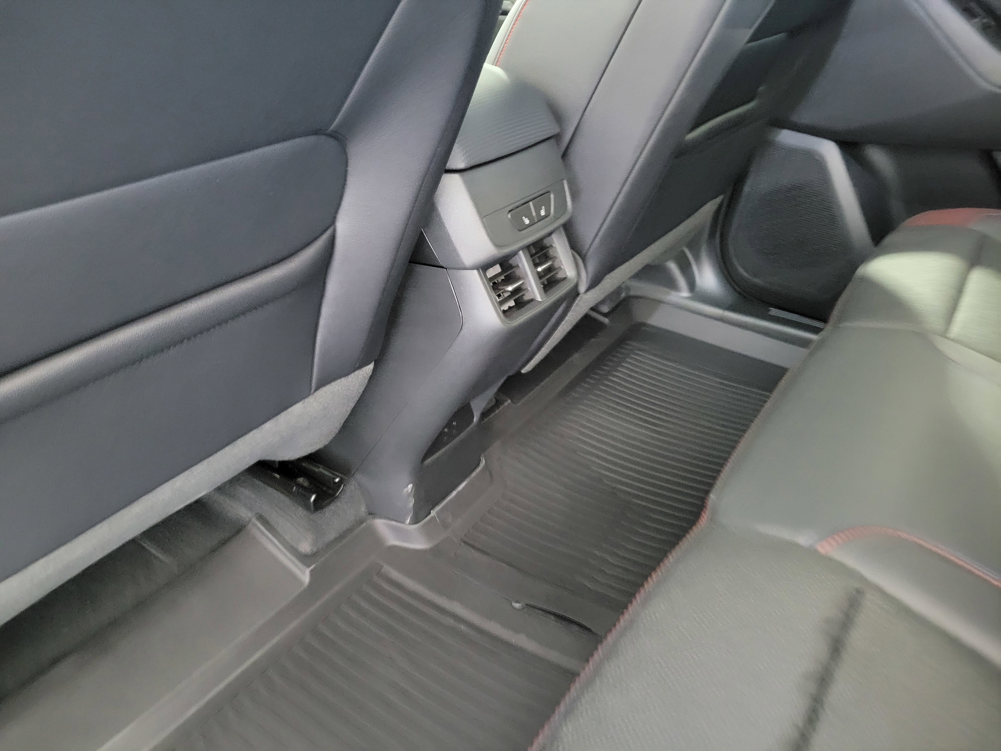 New 2026 Chevrolet Equinox RS w/ Convenience Package III image 36