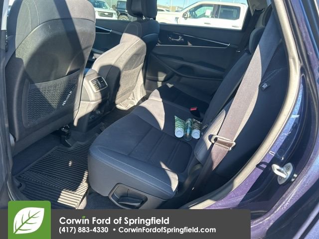 Used 2016 Kia Sorento LX image 8
