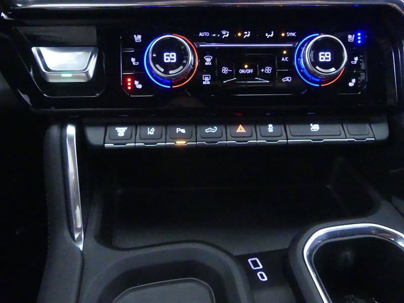 Used 2025 GMC Sierra 3500 Denali Ultimate AWD/4WD image 20
