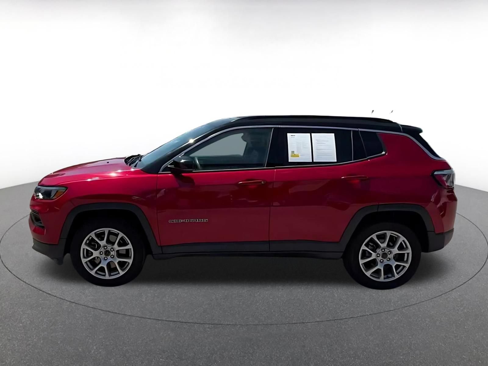 Used 2025 Jeep Compass Limited AWD/4WD image 7