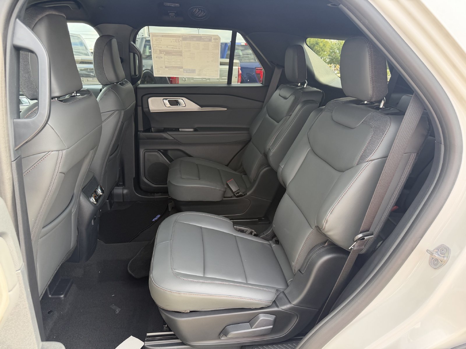 New 2027 Ford Explorer Active w/ Active Comfort Package RWD image 24