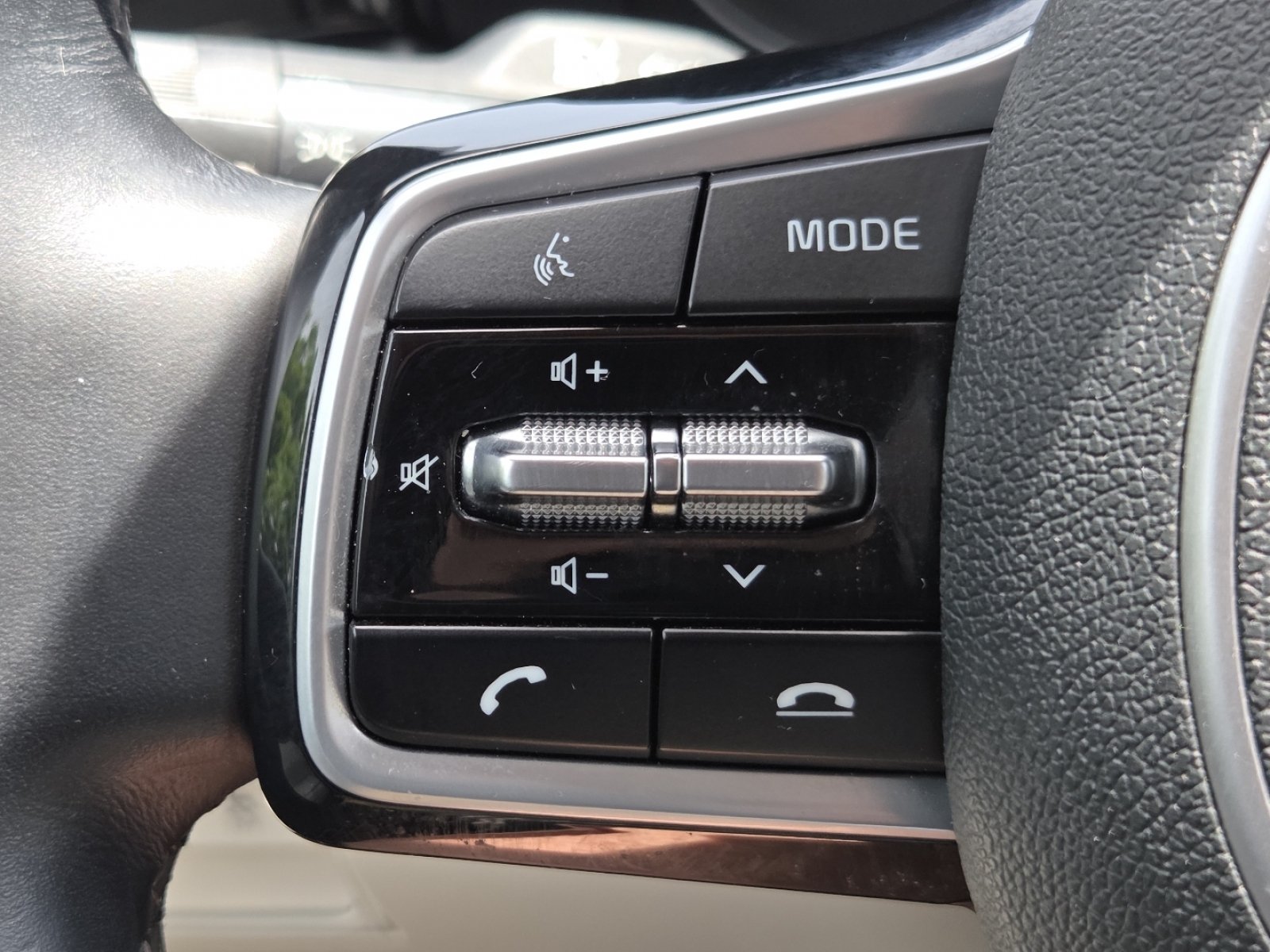 Used 2021 Kia Sorento S FWD image 11