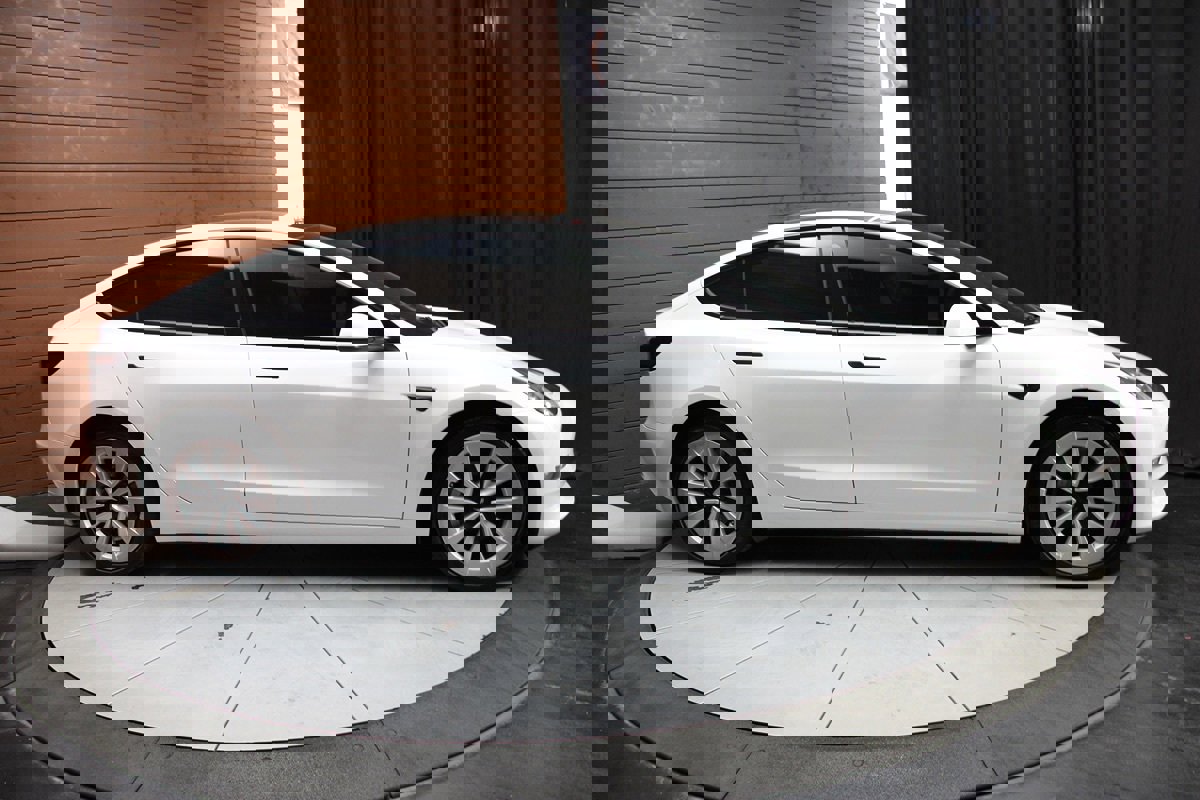 Used 2023 Tesla Model 3 Long Range image 10