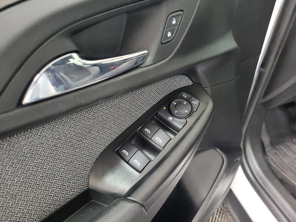 Used 2021 Chevrolet TrailBlazer LT w/ Convenience Package image 27