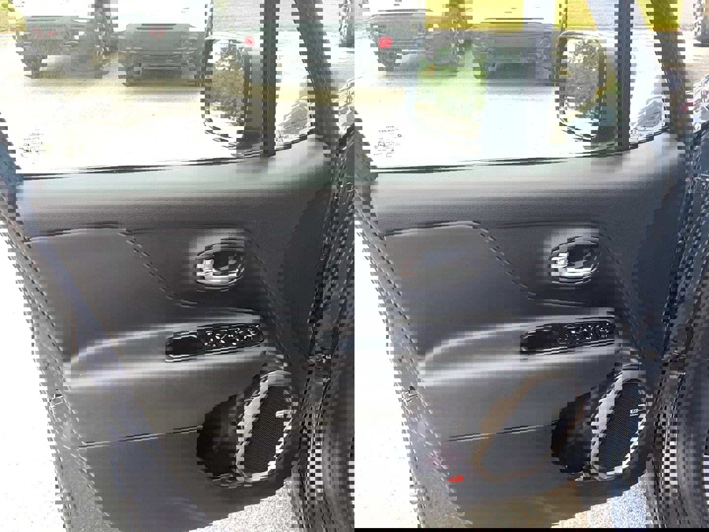 Used 2021 Jeep Renegade Limited w/ Sun & Sound Group image 11