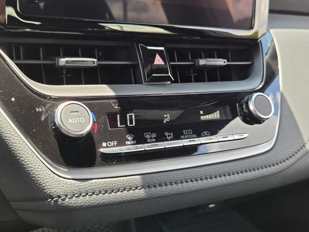 Certified 2025 Toyota Corolla SE FWD image 20