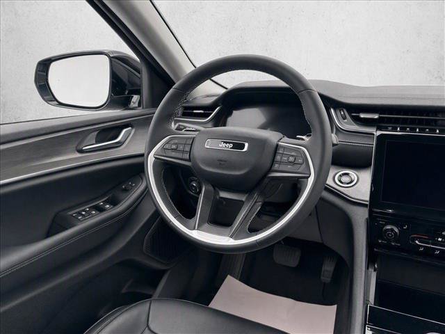 Used 2023 Jeep Grand Cherokee Limited RWD image 29