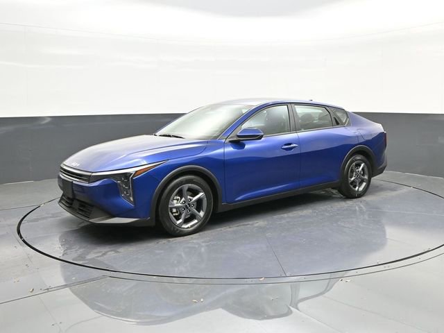 Used 2025 Kia K4 LXS image 1