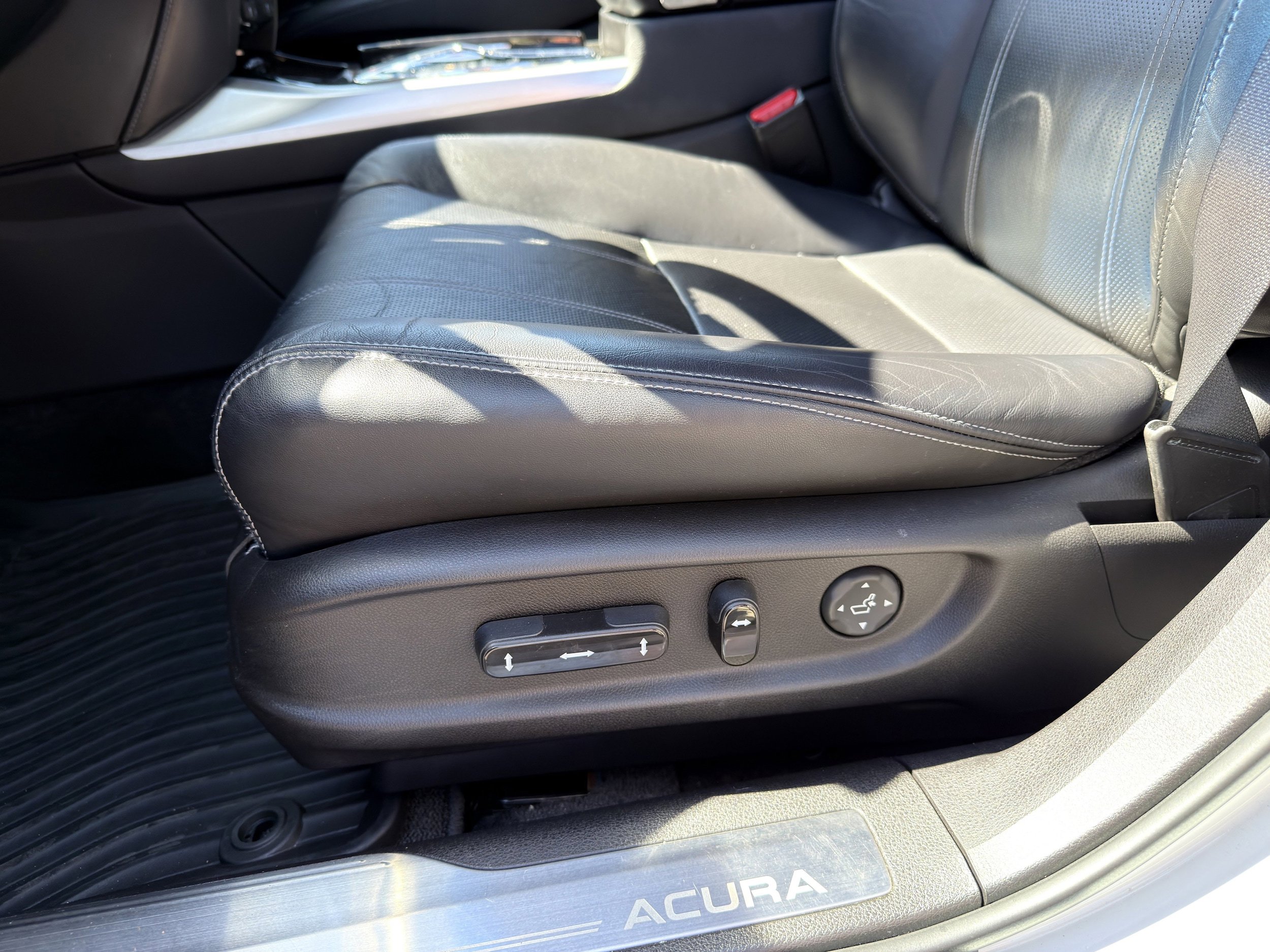 Used 2020 Acura RLX Sport Hybrid w/ Advance Pkg AWD/4WD image 27