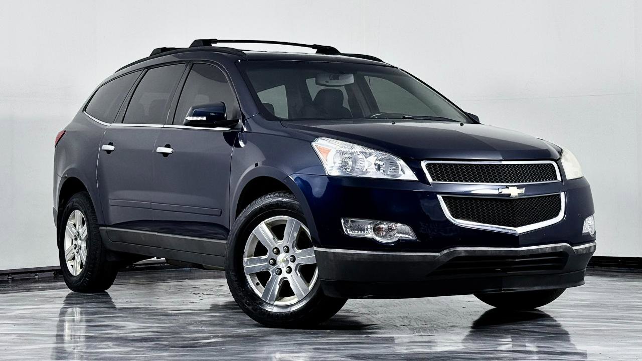 Used 2010 Chevrolet Traverse LT w/ Personal Connectivity Package FWD image 2