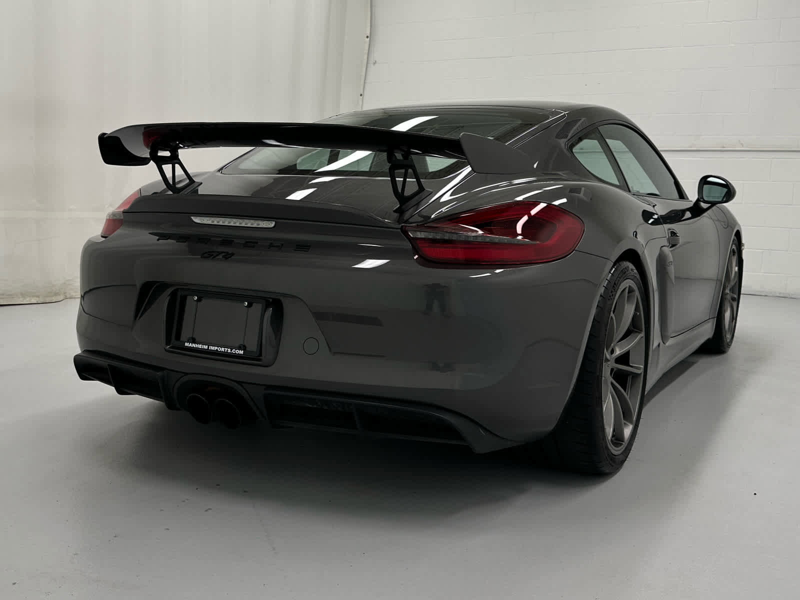 Used 2016 Porsche Cayman GT4 RWD image 5