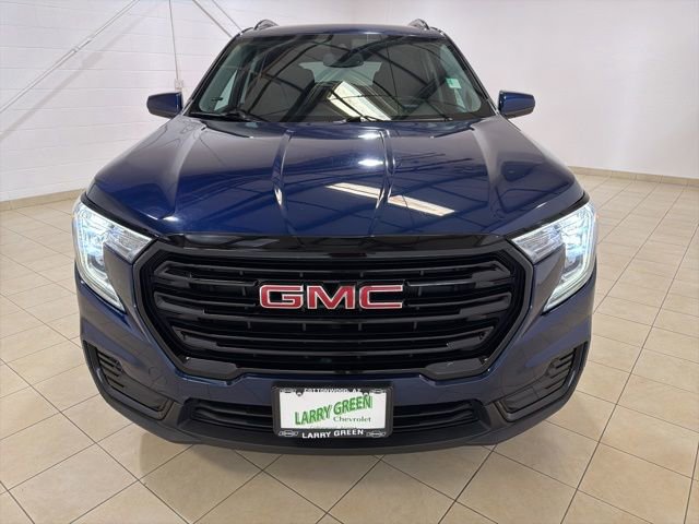 Used 2022 GMC Terrain SLE w/ Driver Convenience Package image 8