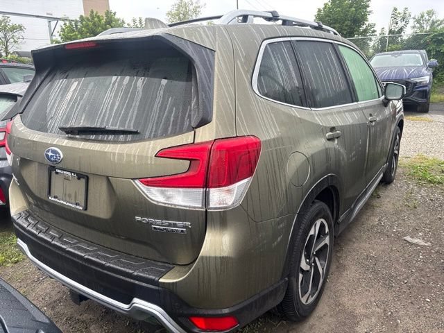 Used 2023 Subaru Forester Touring AWD/4WD image 8