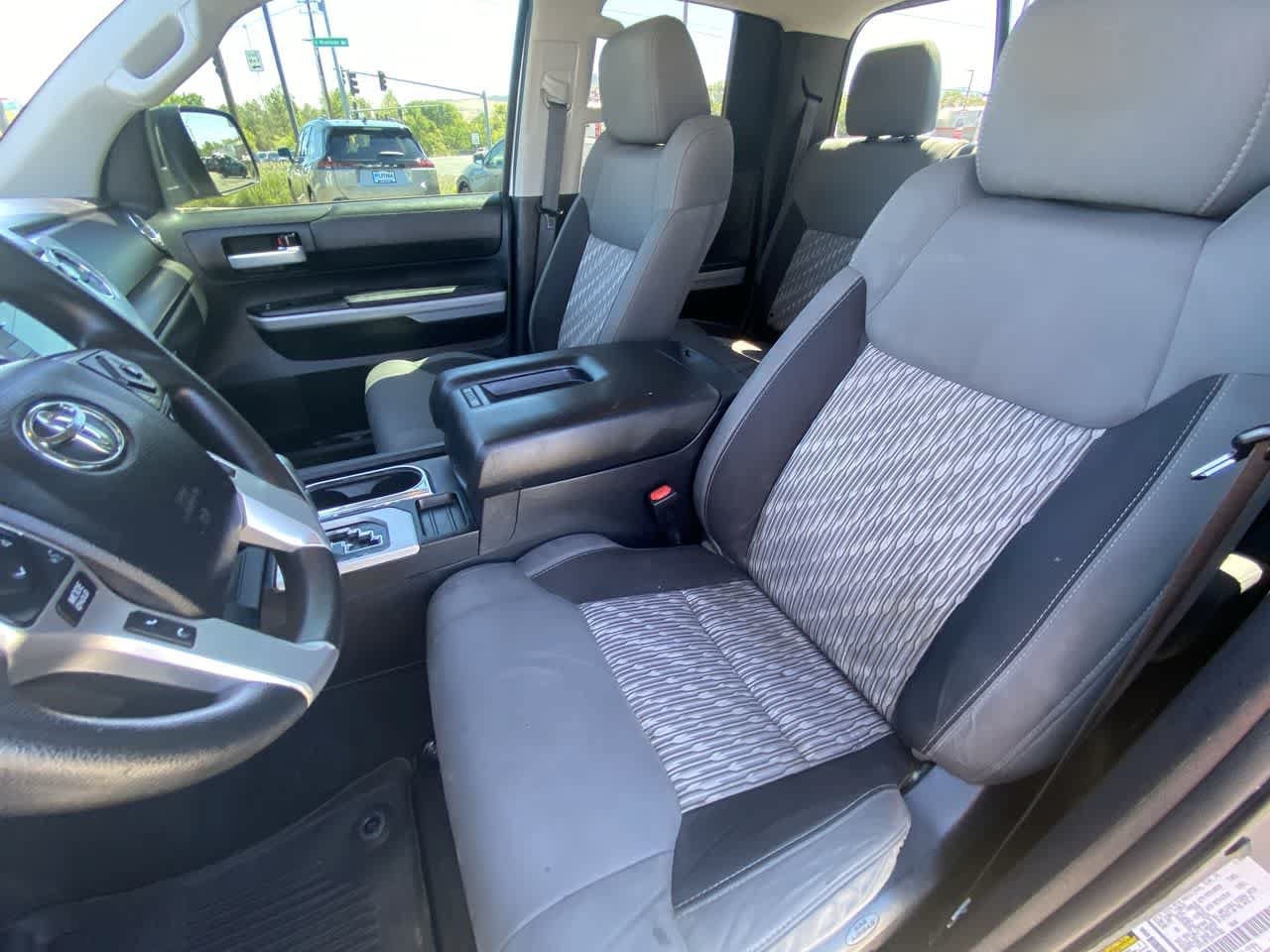 Used 2021 Toyota Tundra SR5 w/ SR5 Upgrade Package AWD/4WD image 11
