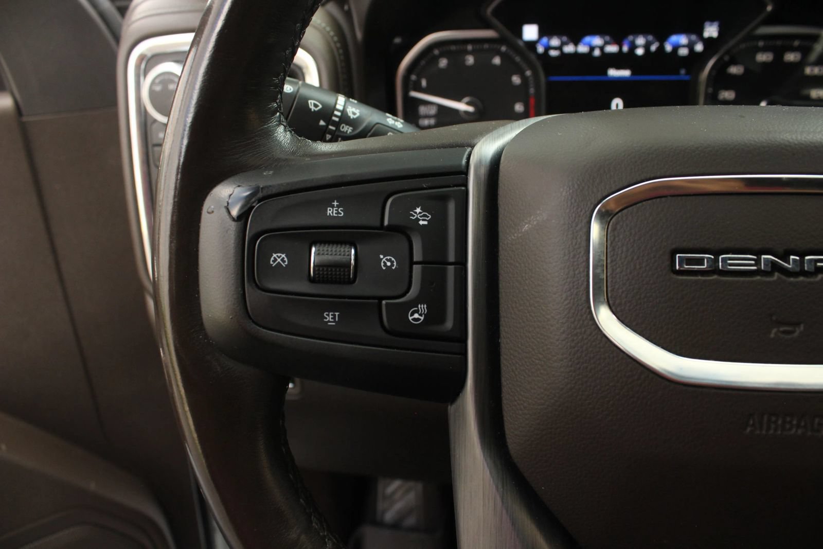 Used 2020 GMC Sierra 1500 Denali w/ Denali Ultimate Package AWD/4WD image 28