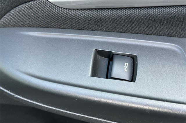 Certified 2022 Chevrolet Bolt EUV LT w/ Comfort Package image 25