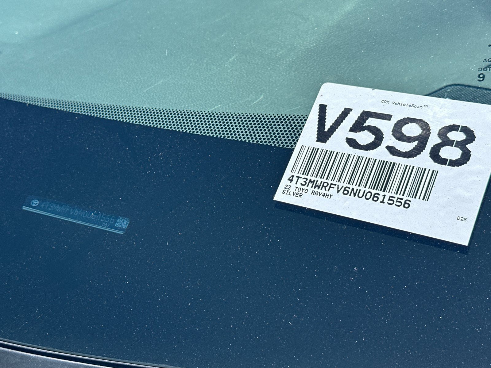 Used 2022 Toyota RAV4 LE image 28