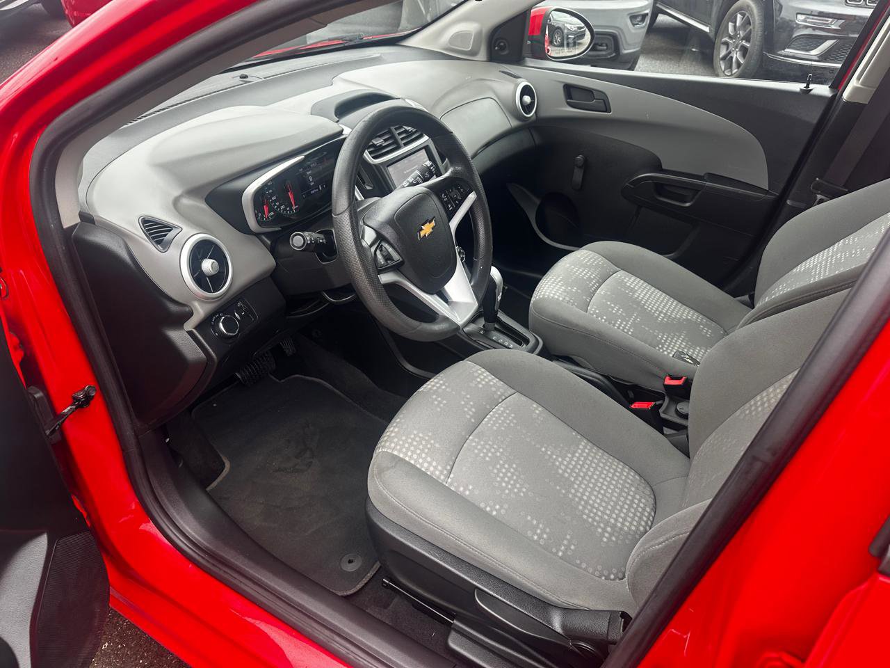 Used 2020 Chevrolet Sonic LT image 9