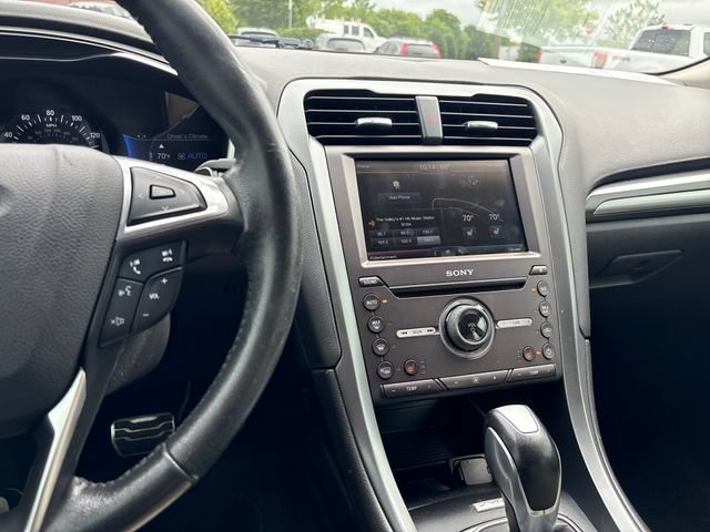 Used 2016 Ford Fusion Titanium AWD/4WD image 21