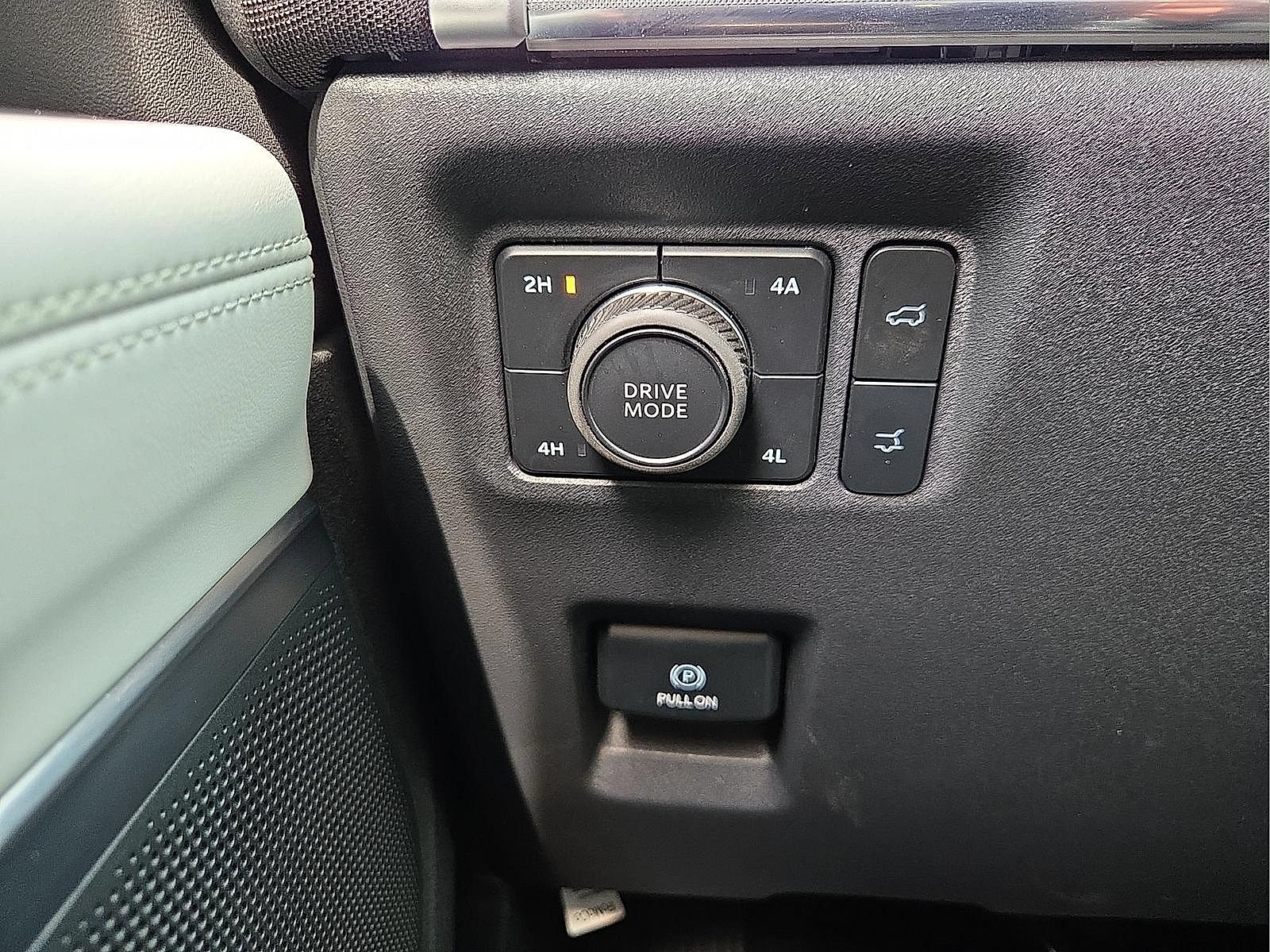 Used 2025 Ford Expedition Platinum AWD/4WD image 19