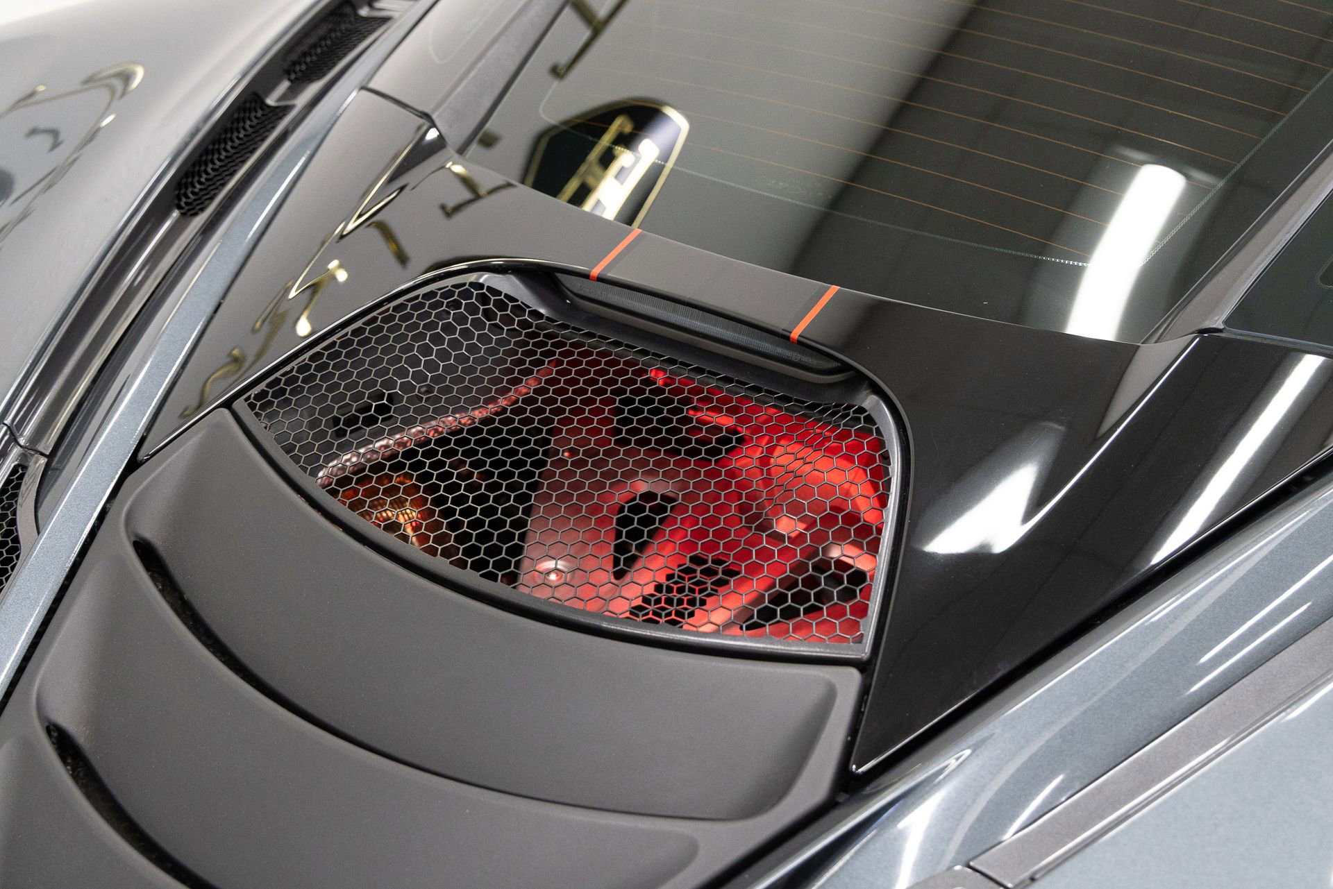 Used 2018 McLaren 720S Performance image 24