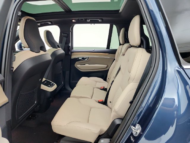 New 2027 Volvo XC90 B6 Plus AWD/4WD image 28