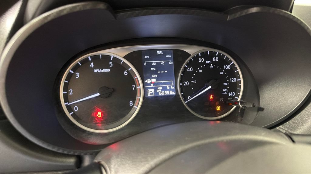 Used 2020 Nissan Versa S FWD image 20