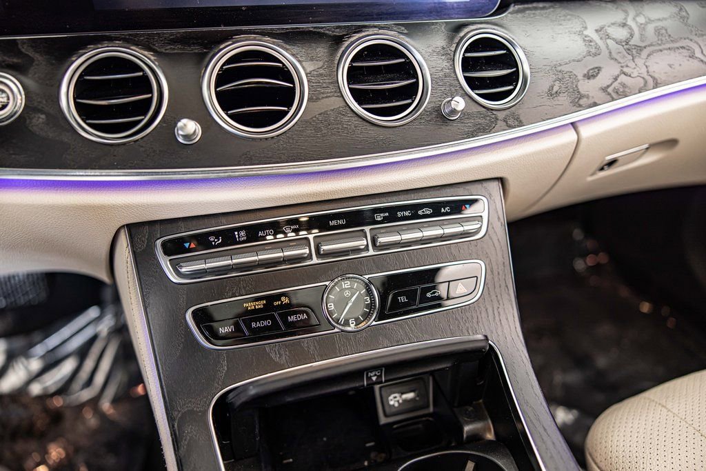 Used 2018 Mercedes-Benz E 400 4MATIC Sedan image 29