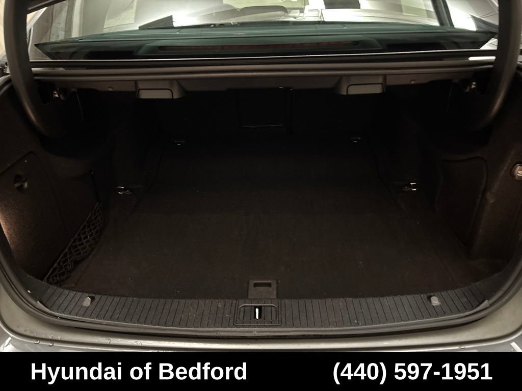Used 2016 Mercedes-Benz E 350 4MATIC Sedan image 11